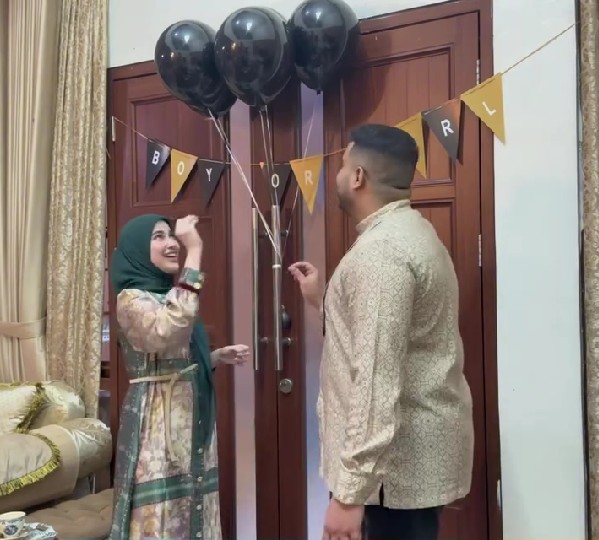 9 Potret Miskah kakak ipar Fadil Jaidi gelar gender reveal dadakan, kesederhanaannya tuai pujian