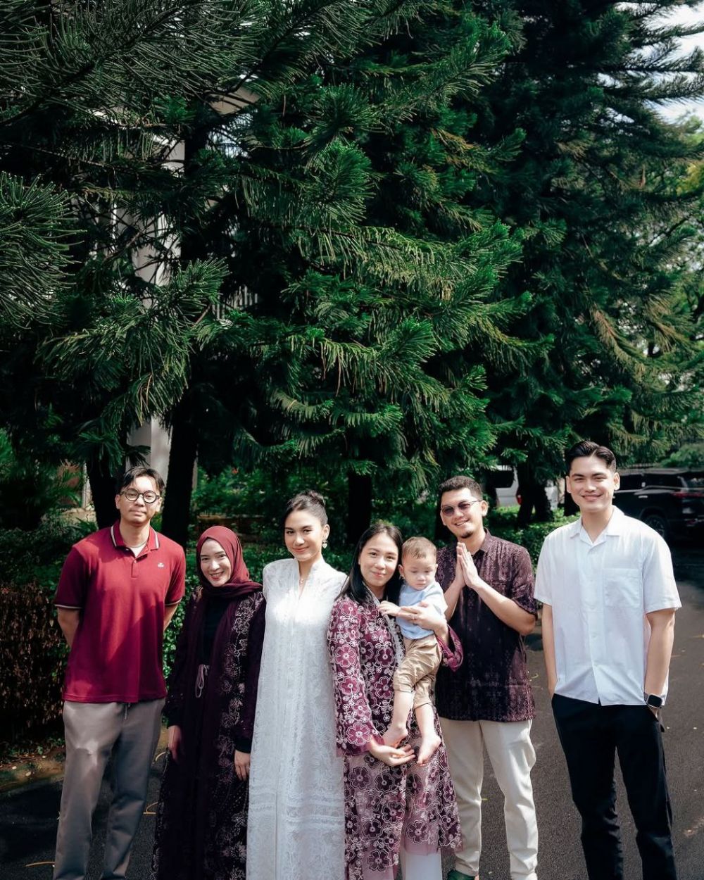 Azizah Salsha susul Pratama Arhan ke Thailand agar bisa Lebaran bareng, 9 potretnya ini tuai pujian