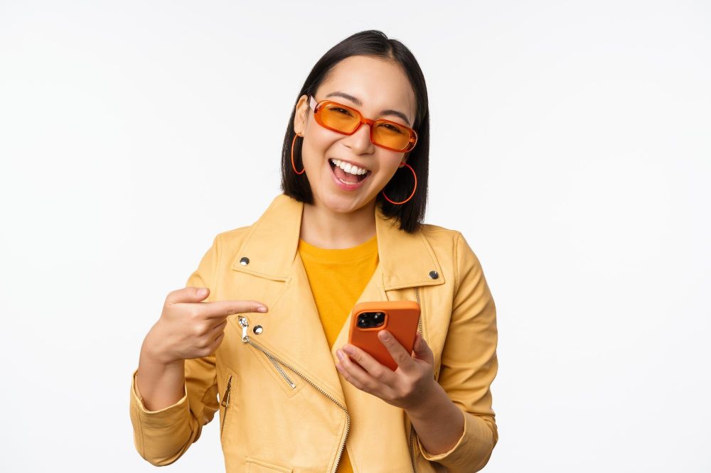 50 Pantun singkat untuk bestie, cocok buat chat atau status WA