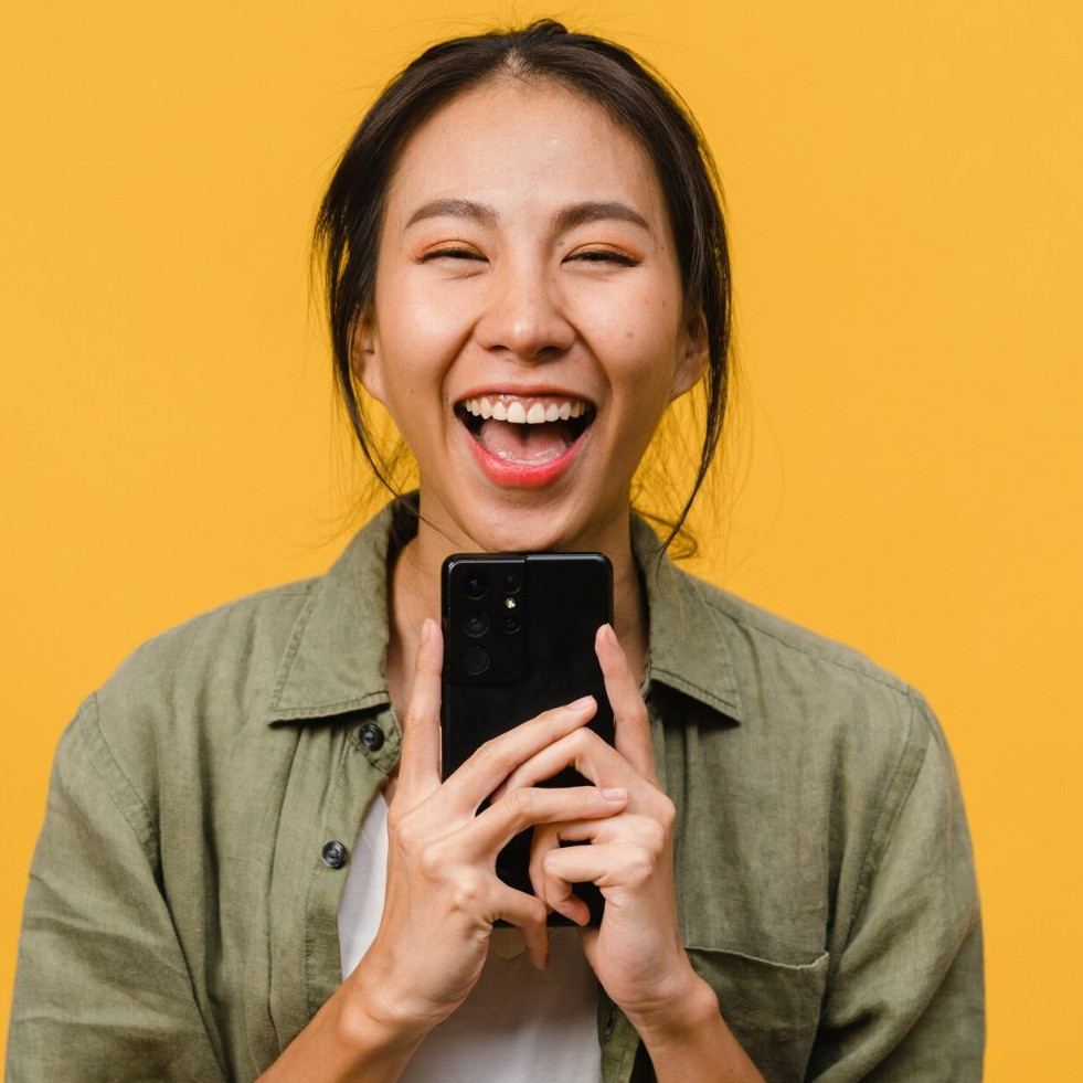 50 Pantun singkat untuk bestie, cocok buat chat atau status WA