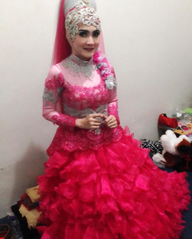 Jadi sinden dari 5 tahun, bocah berponi ini sukses jadi pedangdut top, ini 11 potret tranformasinya