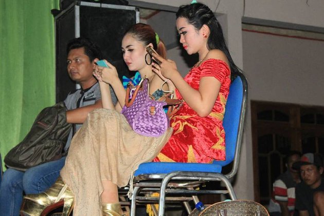 Jadi sinden dari 5 tahun, bocah berponi ini sukses jadi pedangdut top, ini 11 potret tranformasinya