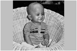 Pernah mulung sebelum jadi artis, bocah plontos ini sukses jadi bupati dan punya anak bujang tampan