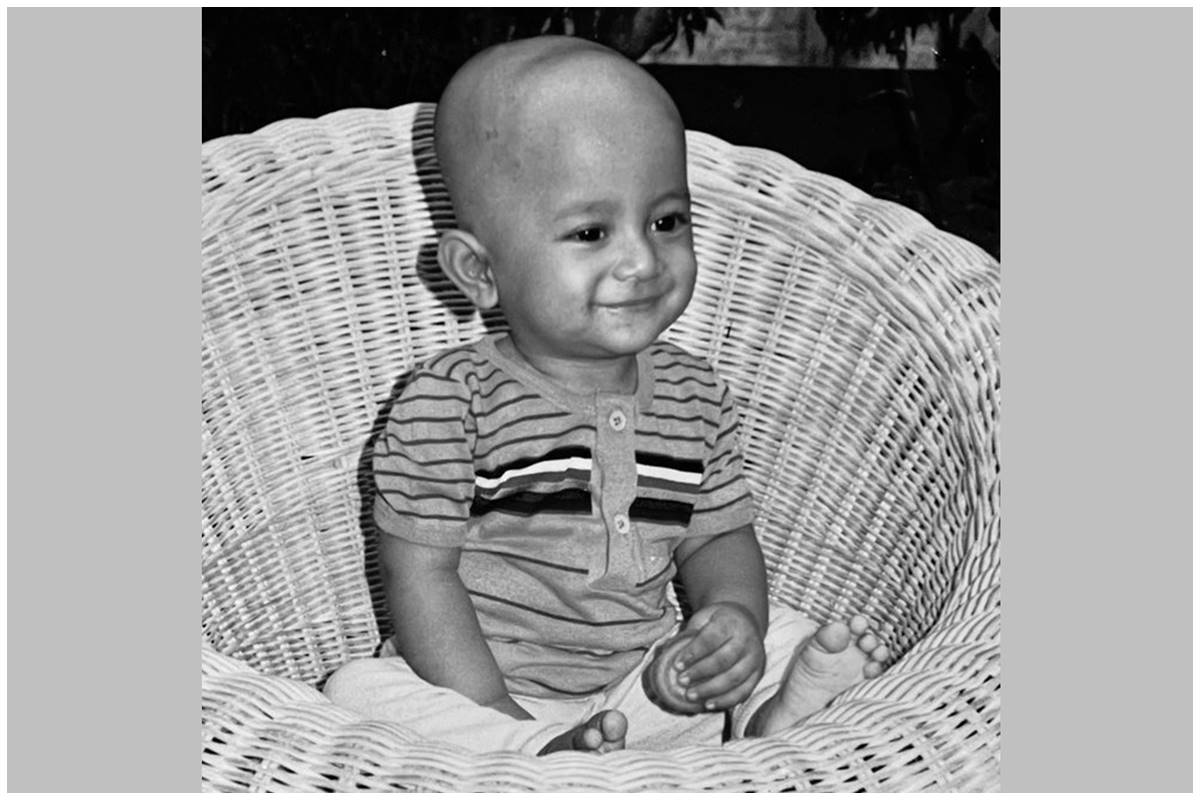 Pernah mulung sebelum jadi artis, bocah plontos ini sukses jadi bupati dan punya anak bujang tampan