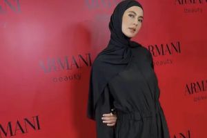 Curhat pilu Paula Verhoeven, salat Idul Fitri pertama tanpa ditemani kedua putranya