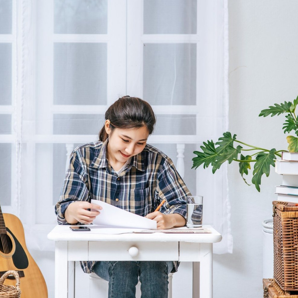 50 Puisi pendek anak SD kelas 4 tentang alam, cinta tanah air, dan persahabatan