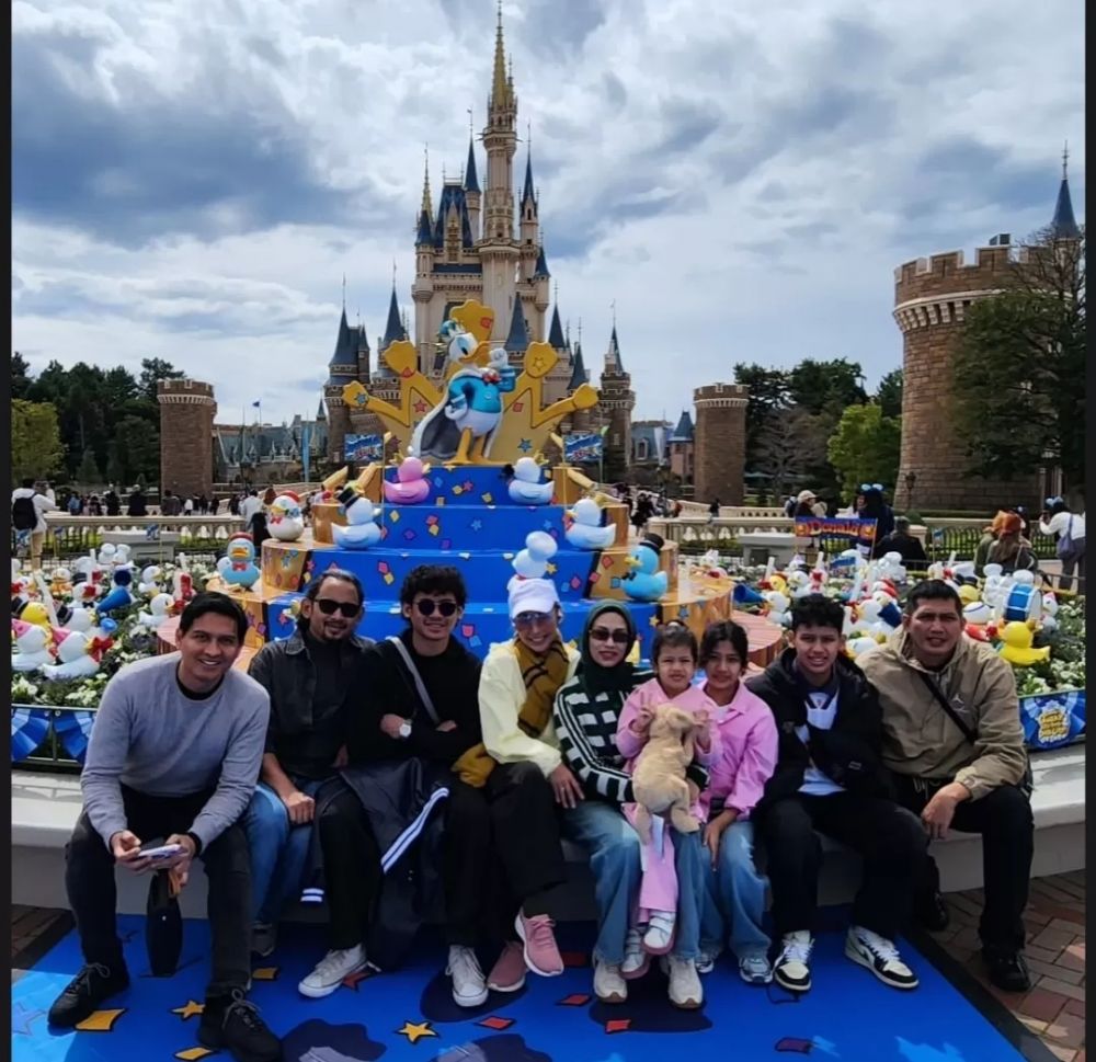 Momen Lucky Hakim liburan ke Jepang, disentil Dedi Mulyadi soal izin pejabat pergi ke luar negeri