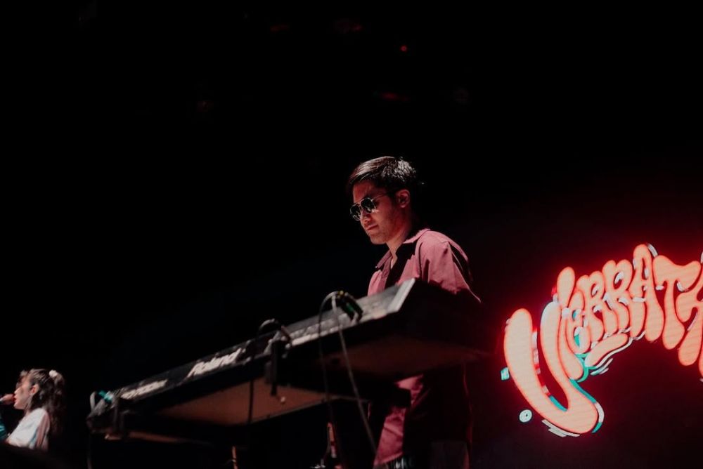 Bocah yang dulu foto bareng Tantowi Yahya kini jadi musisi top, intip 9 potret terbarunya