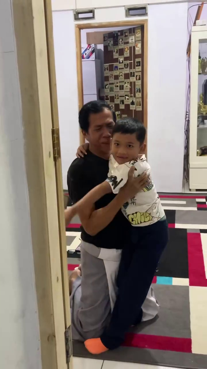 Disamperin Meggy Wulandari saat Lebaran, 9 momen Kiwil bertemu anak ekspresi harunya jadi sorotan