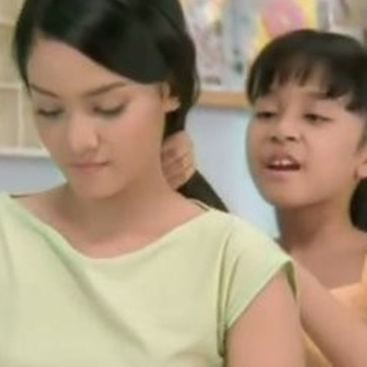 Bintang cilik iklan bareng Intan Nuraini ini kini jadi jadi ibu muda, ini 11 potret terbarunya