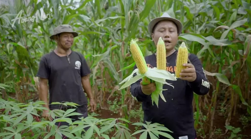 Nggak ada yang nyangka, bocah pipi chubby ini gedenya jadi artis kondang kini malah pilih jadi petani