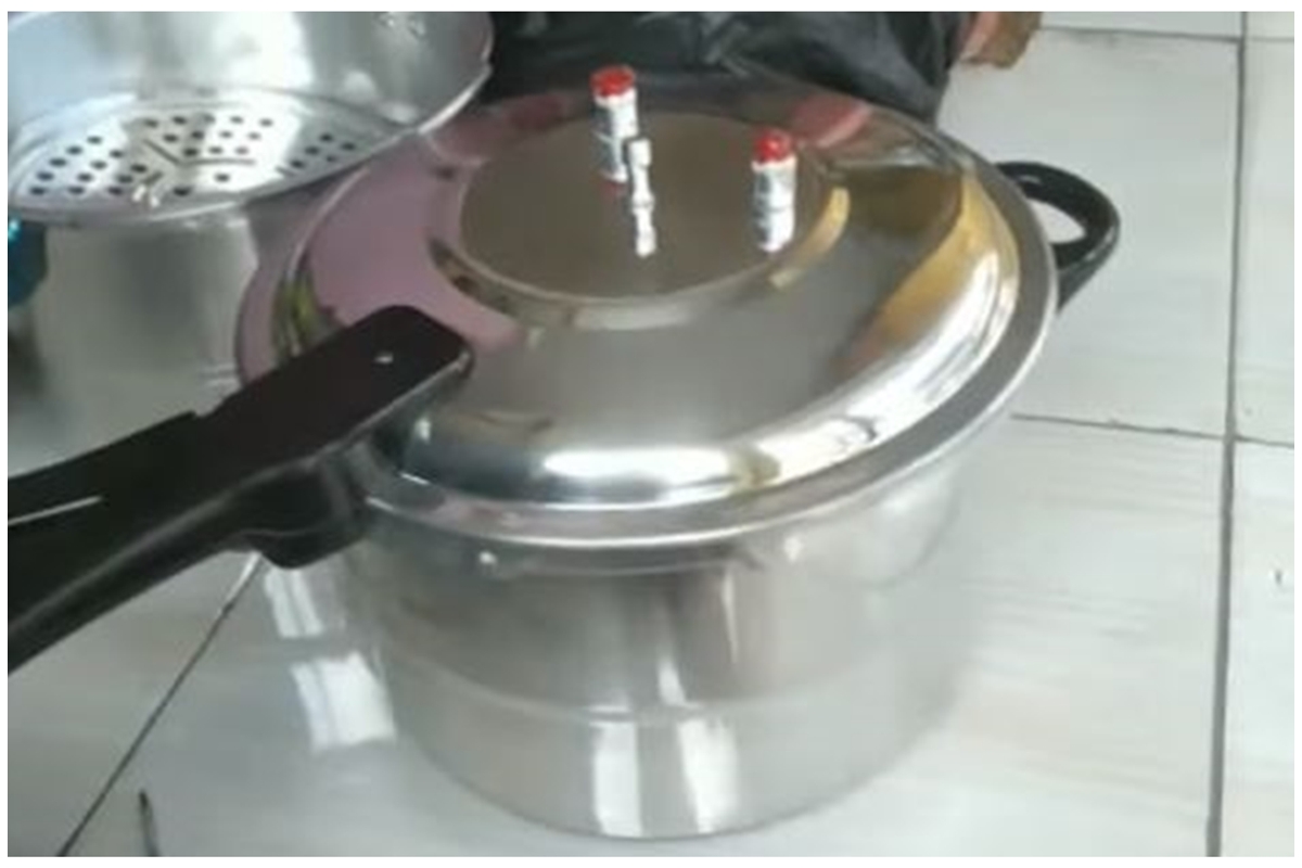 Trik simpel membuka panci presto yang terkunci tanpa dibongkar