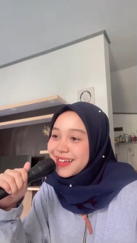 Emak-emak ini dulu finalis Idola Cilik, kini pilih jadi ibu rumah tangga, ini 9 potret terbarunya