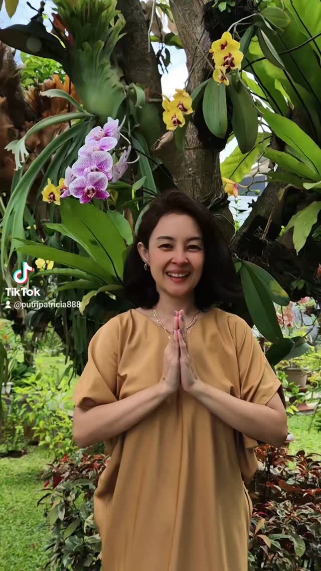 Wanita di iklan sabun ini kecantikannya tak luntur, 9 potret terbarunya betah melajang di usia 40-an