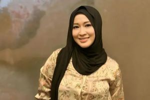 Bahagianya Okie Agustina kembali syuting setelah 12 tahun, dapat restu dari Kiesha Alvaro