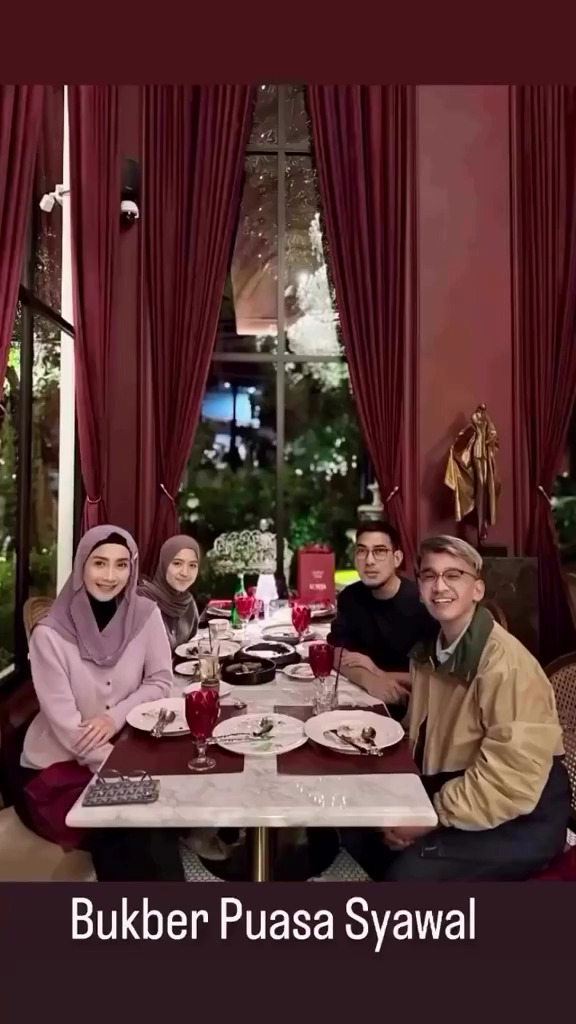 Akui cuma sahabatan, intip 9 potret kedekatan Ruben Onsu dan Desy Ratnasari