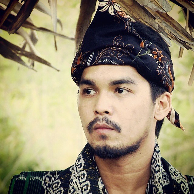 Bocah di susu kaleng ini gedenya jadi aktor top, kini pilih hijrah, intip 12 transformasinya