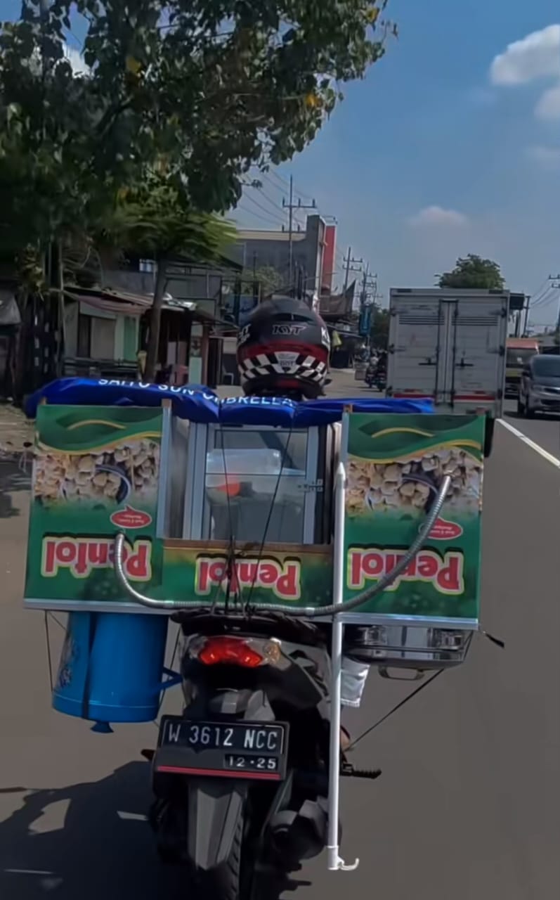 11 Potret lucu gerobak penjual pentol ini bentuk dan tulisannya bikin cengar-cengir seharian