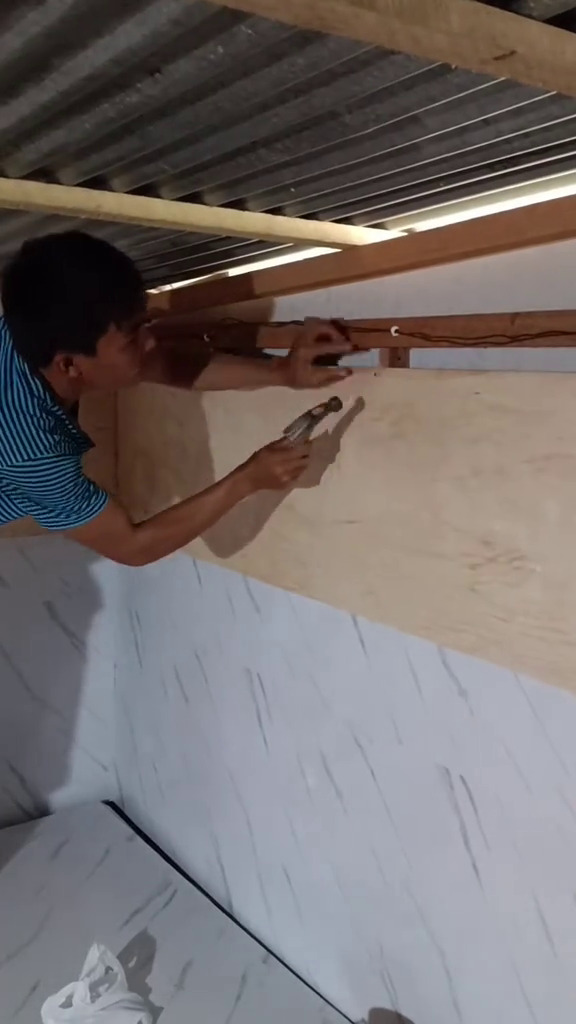 9 Potret makeover dapur triplek jadi serba pink ini bukti nyaman dan estetik tak harus mewah