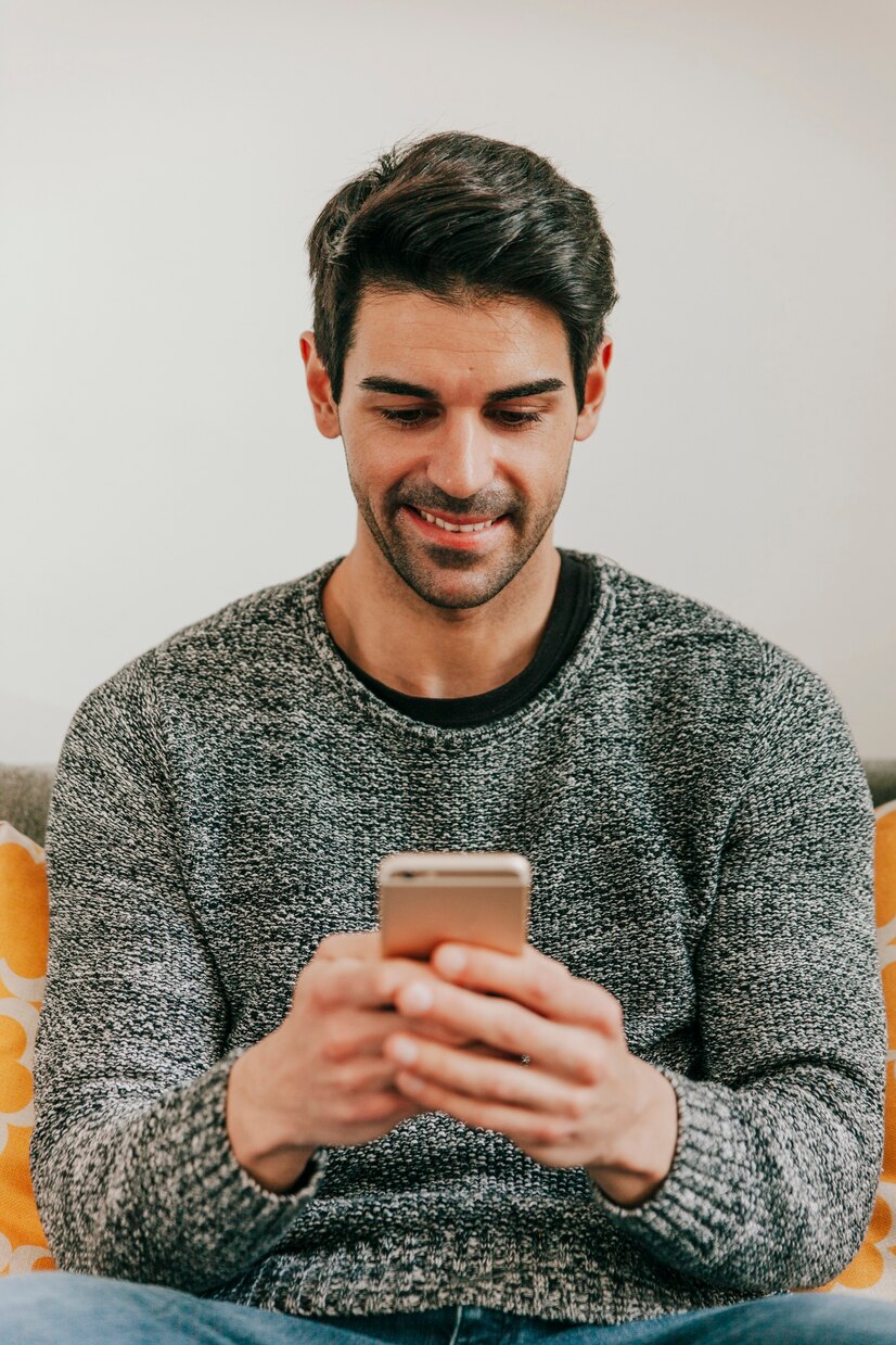 50 Tebak-tebakan gombal terbaru 2025, modal chatting bikin pacar meleleh