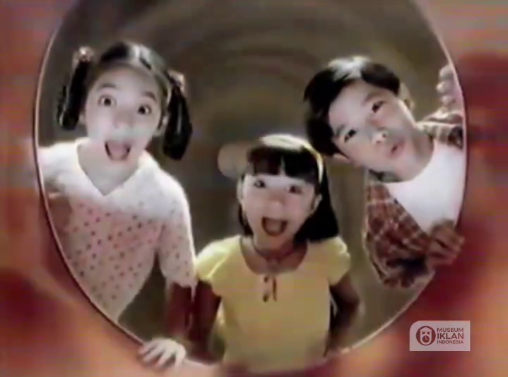 Bintang iklan jajanan anak-anak ini kini hijrah tapi tetap eksis jadi artis, intip 9 transformasinya