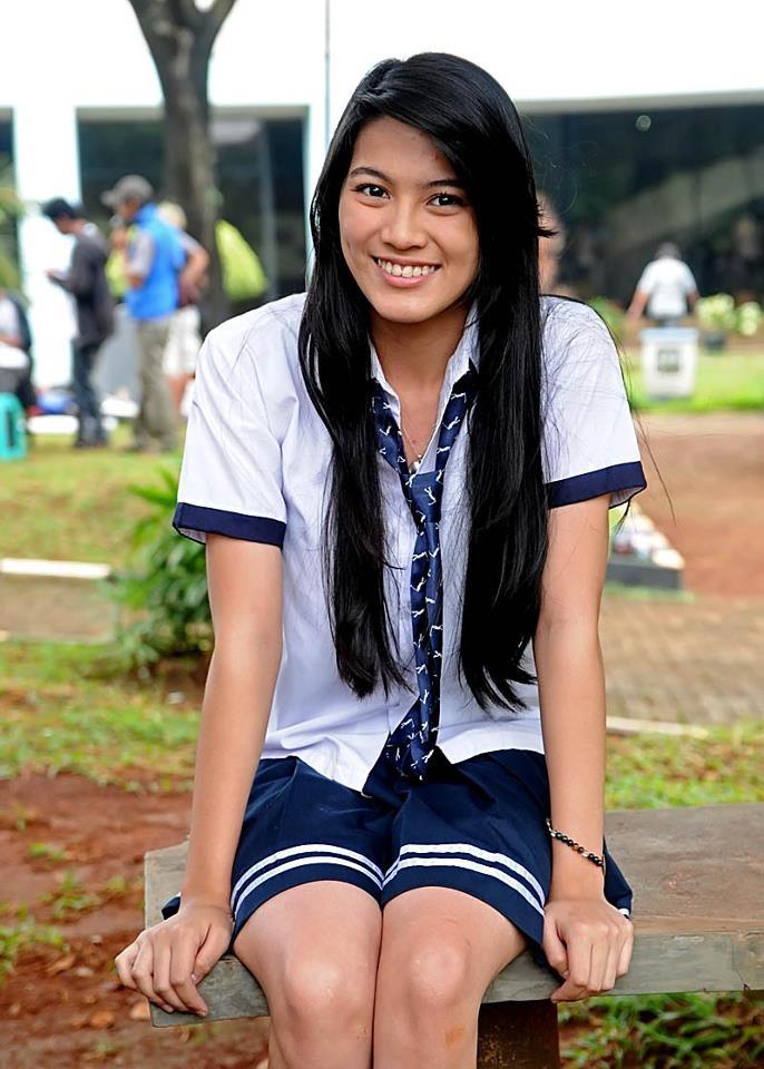 Bintang iklan jajanan anak-anak ini kini hijrah tapi tetap eksis jadi artis, intip 9 transformasinya