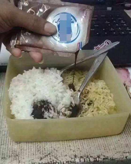 11 Potret lucu ketika dibawain bekel sama bapak ini bentuknya bikin nggak semangat makan