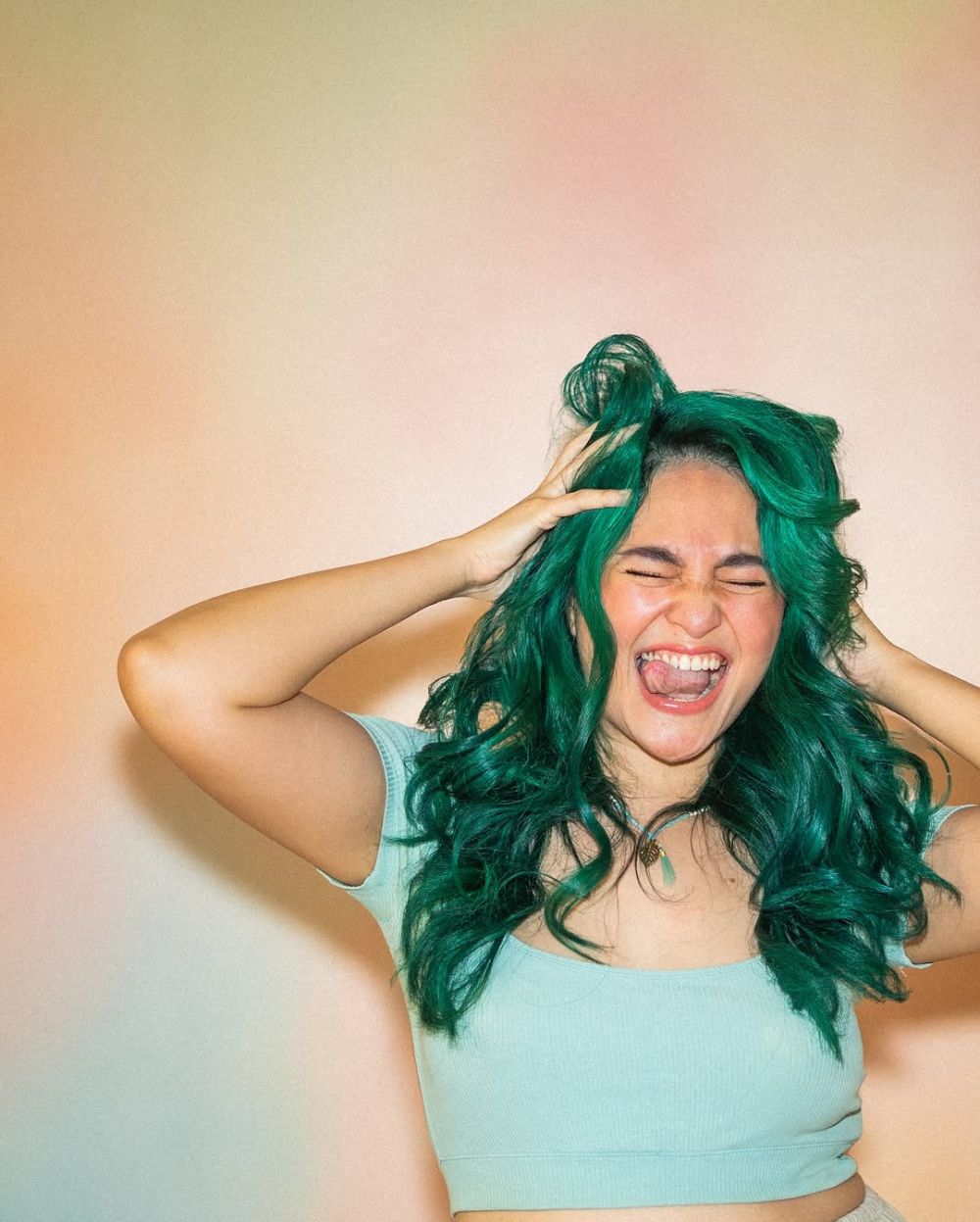 9 Potret Marshanda tampil fresh dan unik dengan rambut hijau ngejreng