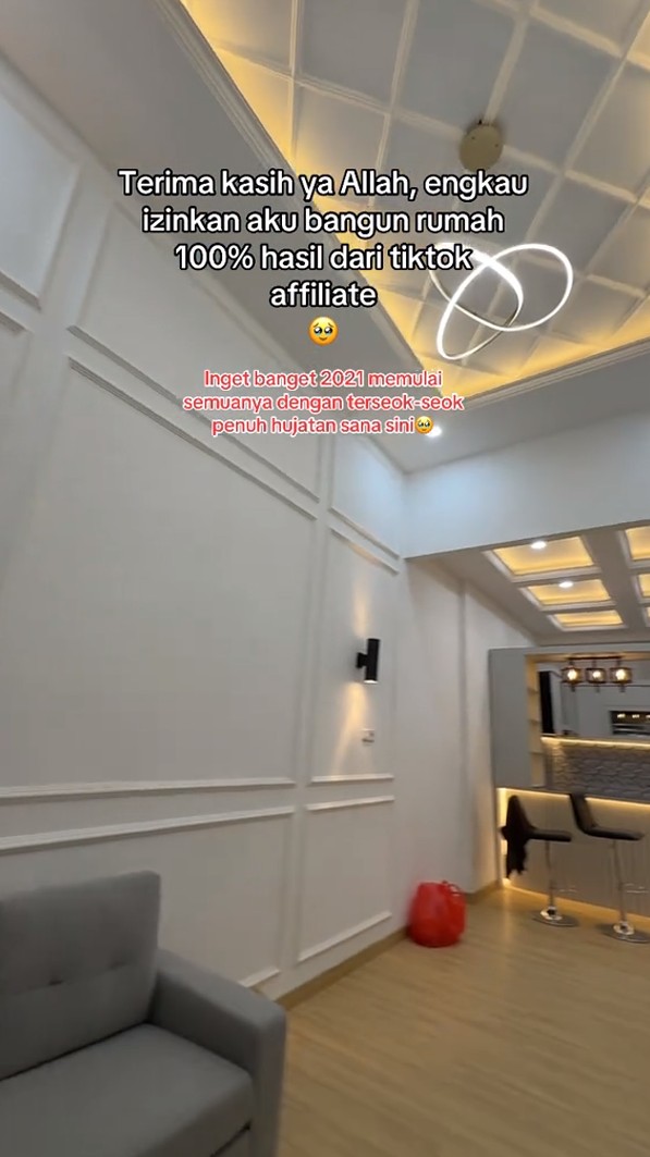 Ingat guru resign PNS karena tak bahagia? Kini pamer rumah baru Rp500 juta hasil ngonten, 9 potretnya