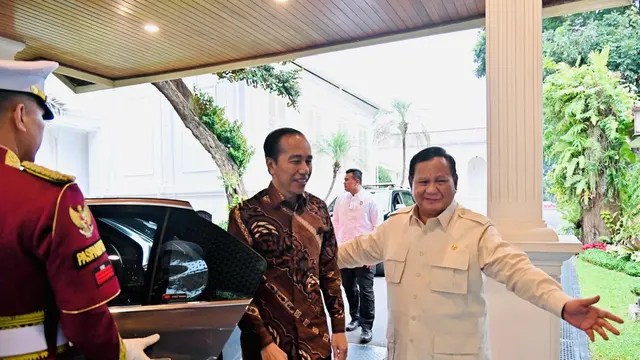 Isu 'matahari kembar' mencuat usai menteri-menteri Prabowo temui Jokowi, Istana angkat bicara