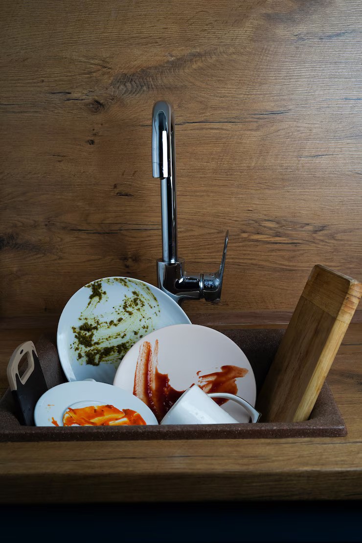 Belum banyak yang tahu, mencuci piring dengan 5 trik ini bisa kinclong dalam sekejap