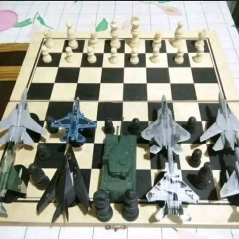 11 Potret lucu orang main catur ini aksinya kelewat nyeleneh, Magnus Carlsen geleng kepala melihatnya