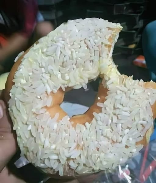 8 Potret kocak toping donat ini bentuknya bikin dahi berkerut, rasanya nggak bisa dijamin enak