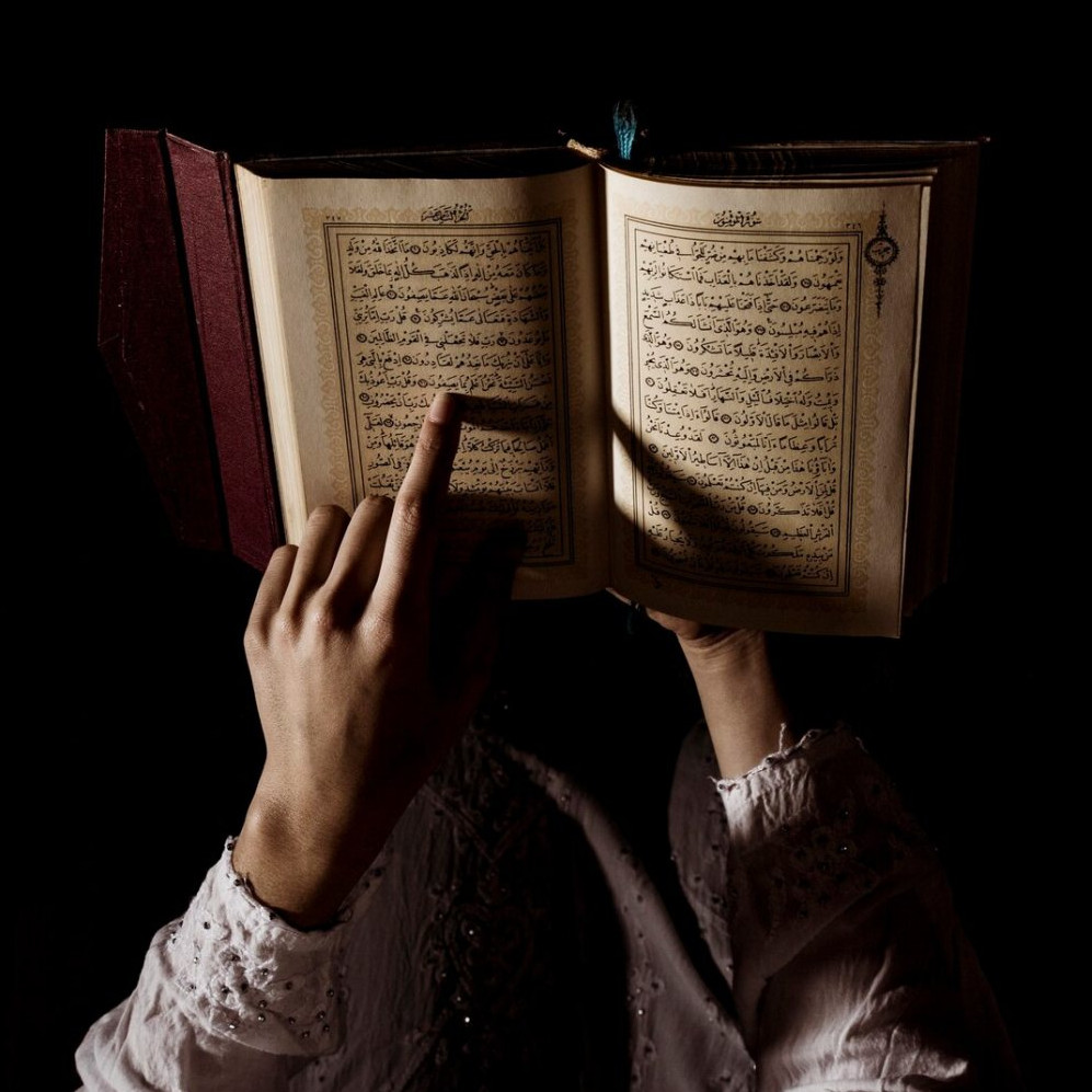 50 Quotes motivasi penghafal Al-Qur’an 2025, biar hati tetap kuat, hafalan makin lengkap