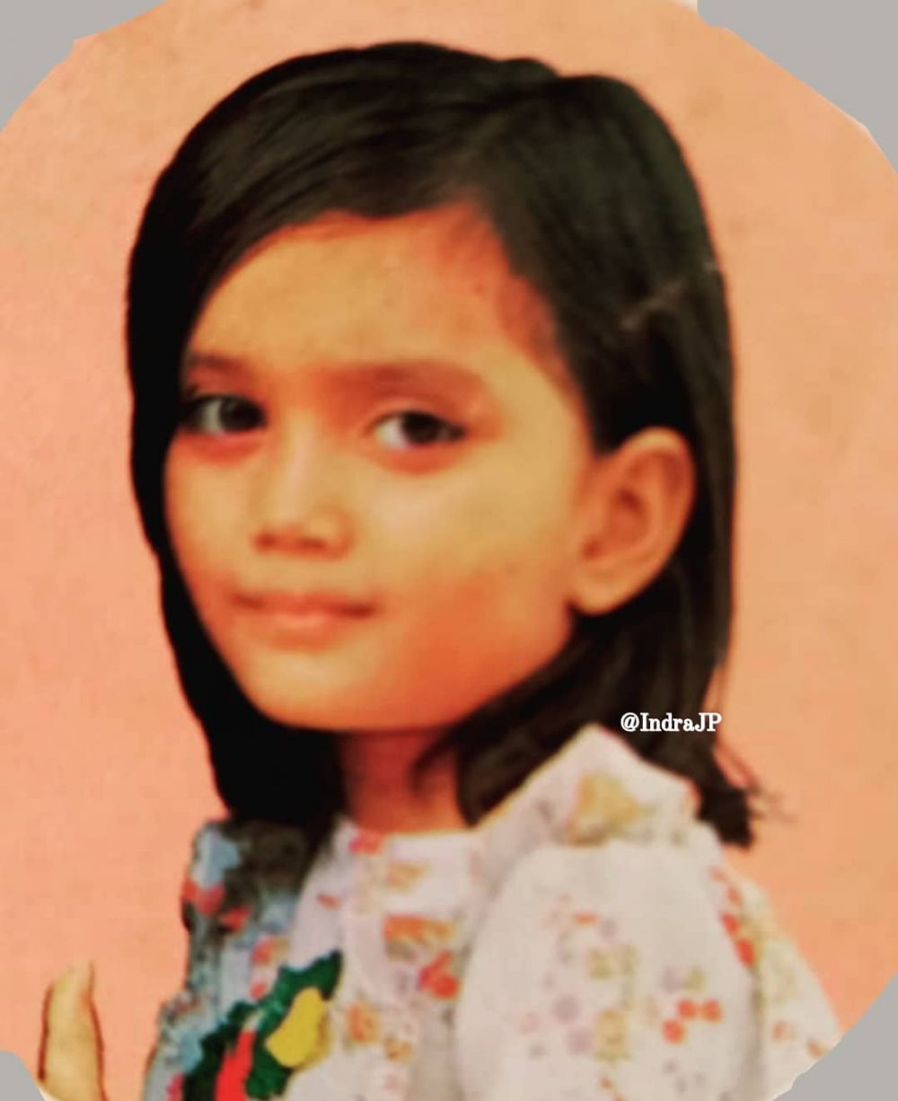 Bocah foto bareng Rano Karno ini ternyata aktris cilik terbaik era 70-an, 11 potret transformasinya