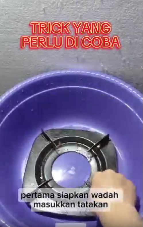 Tatakan kompor berkerak sekarang tak perlu direndam air panas, trik ini bikin bersih dengan cepat