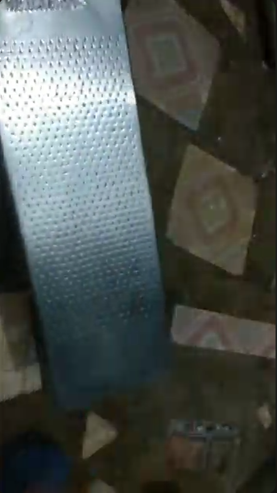 Noda kuning kunyit menempel di parutan, sekarang juga bersihkan pakai 2 bahan sederhana