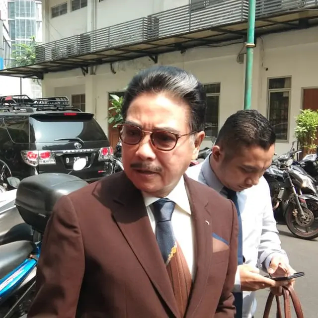 Mengintip kasus yang pernah ditangani Hotma Sitompul, pernah berhadapan dengan Hotman Paris