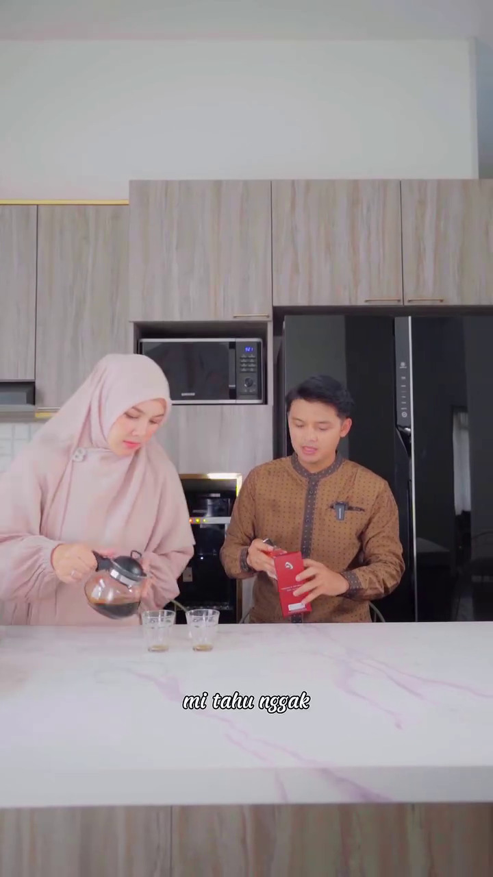 9 Potret dapur baru Ratu Annisa aktris sinetron kolosal Genta Buana, simpel tapi tampak mewah 