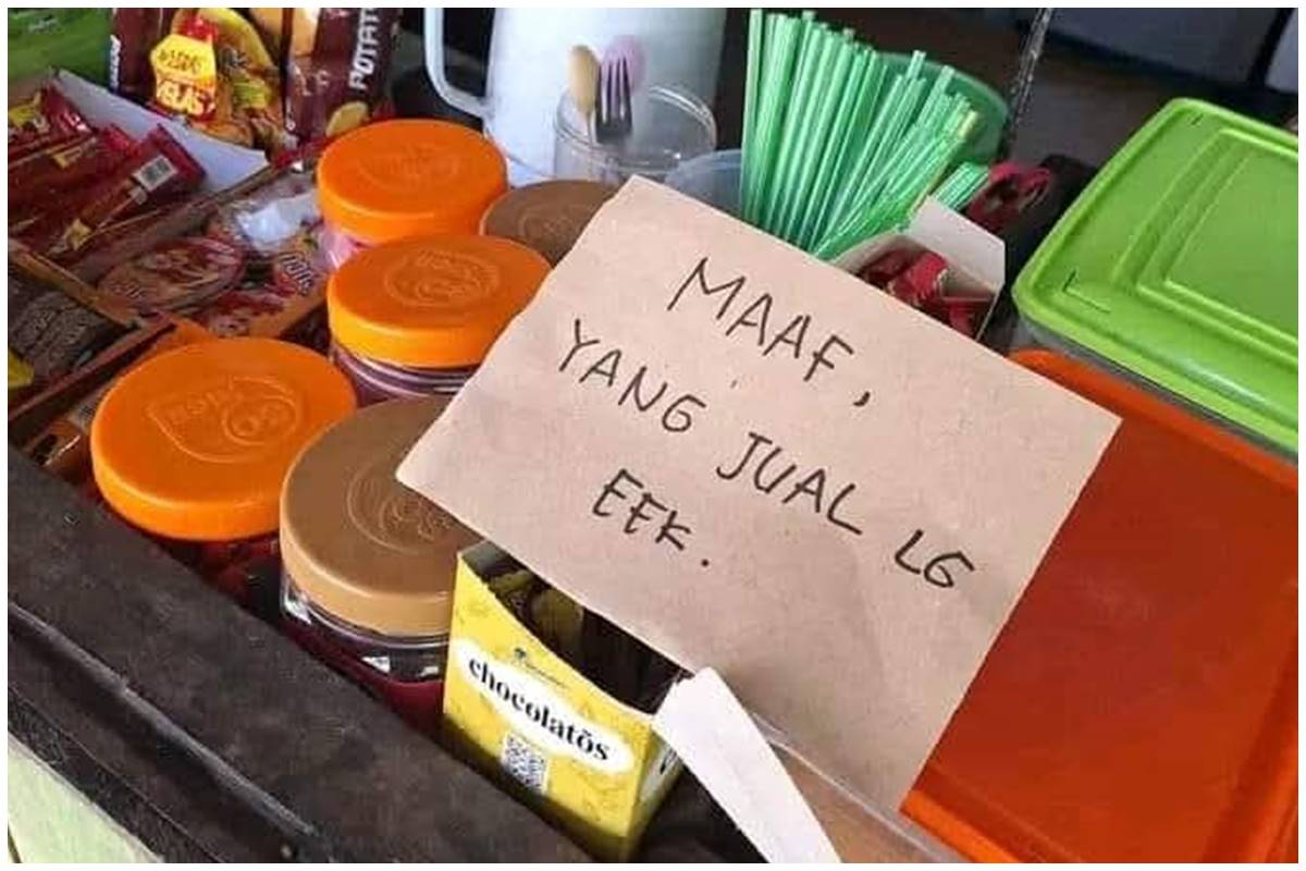 13 Potret lucu tulisan pemberitahuan di warung ini bikin pembeli hembuskan nafas, ada aja alasannya