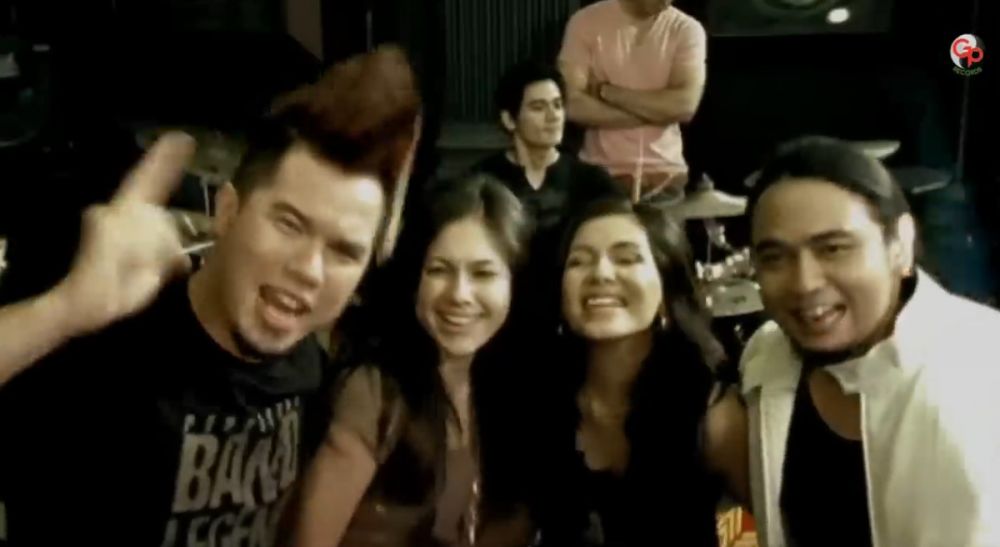 Ternyata Ariel dan Wulan Guritno pernah bareng jadi model video klip Dewa 19, ini 7 potret lawasnya