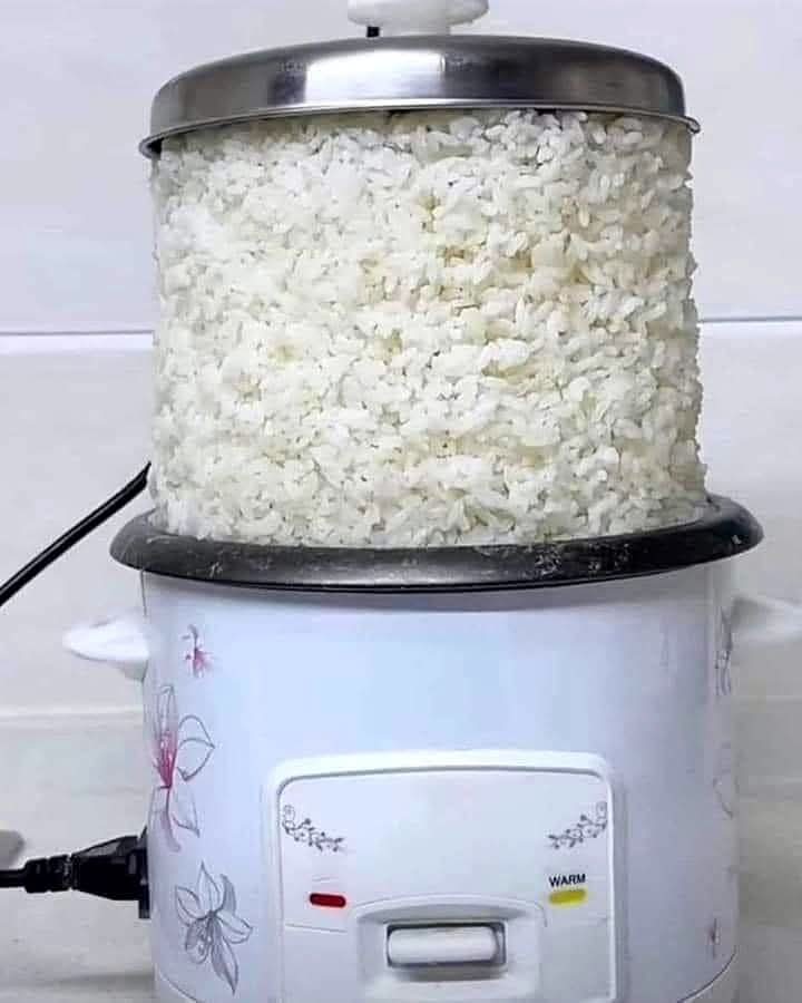 11 Potret kocak masak nasi di rice cooker ini penampakannya bisa bikin emak marah