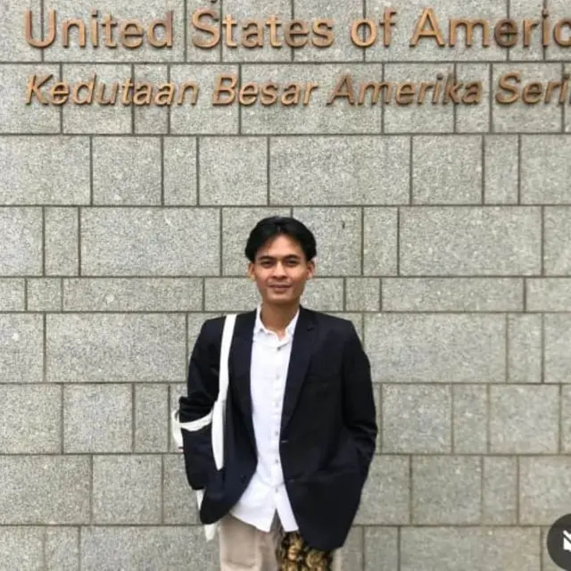 Kisah inspiratif anak penjual nasi goreng diterima kuliah S2 di Harvard