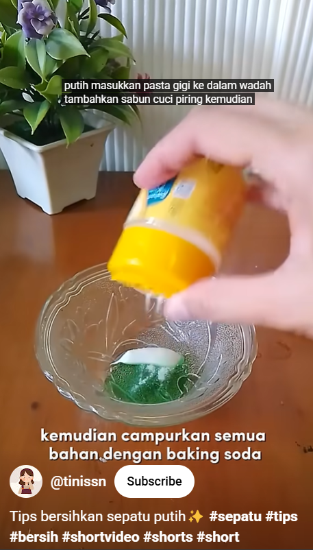 Trik agar sepatu buluk kotor jadi putih bersih sekarang tak perlu dicuci air, andalkan 2 bahan dapur