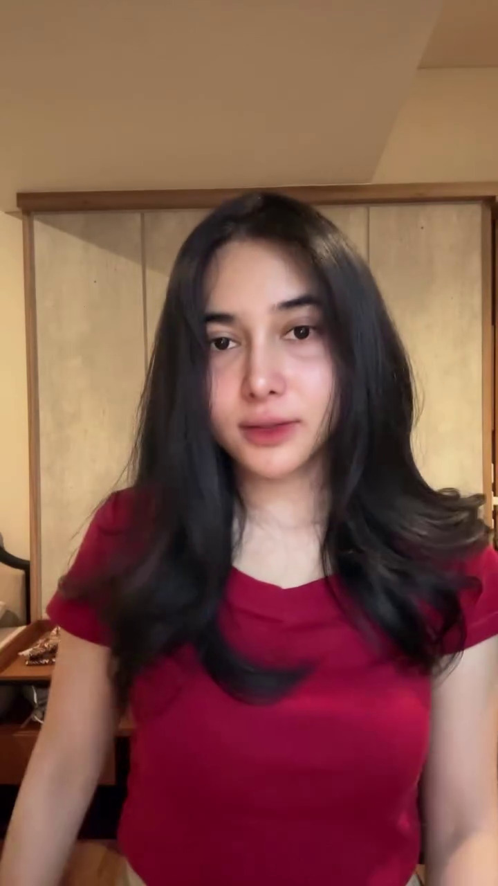 9 Potret Dilan Janiyar seleb TikTok usai oplas di Korea, tak banyak berubah tetap cantik natural