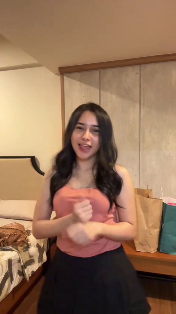 9 Potret Dilan Janiyar seleb TikTok usai oplas di Korea, tak banyak berubah tetap cantik natural