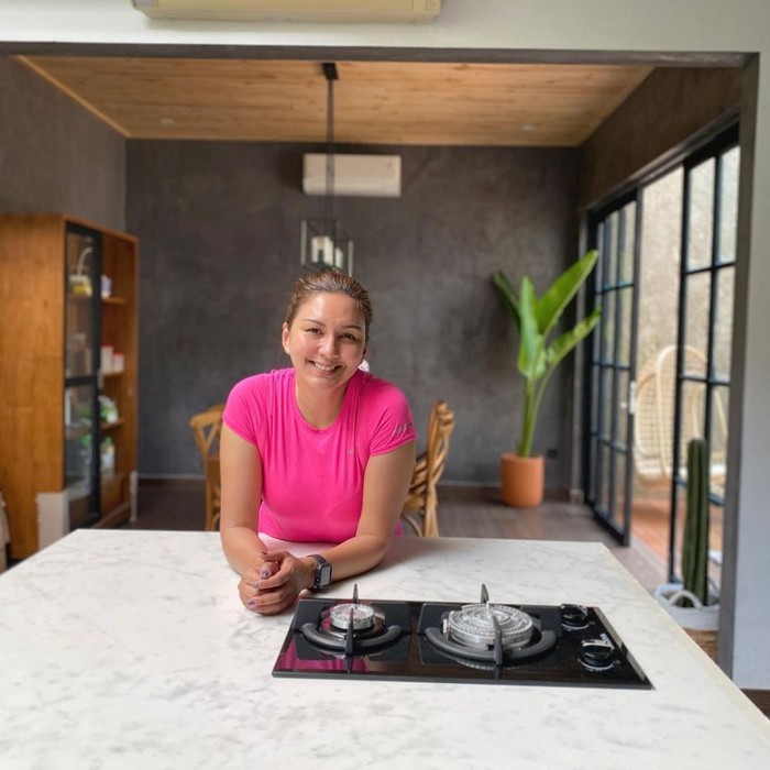 Rombak area masak sesuai impian, 9 potret dapur Donna Agnesia kini modern, punya 2 kompor khusus