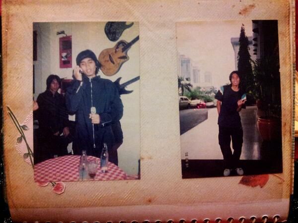 Anak kecil pakai blangkon ini besarnya jadi vokalis band ternama, intip 11 potret dulu hingga kini