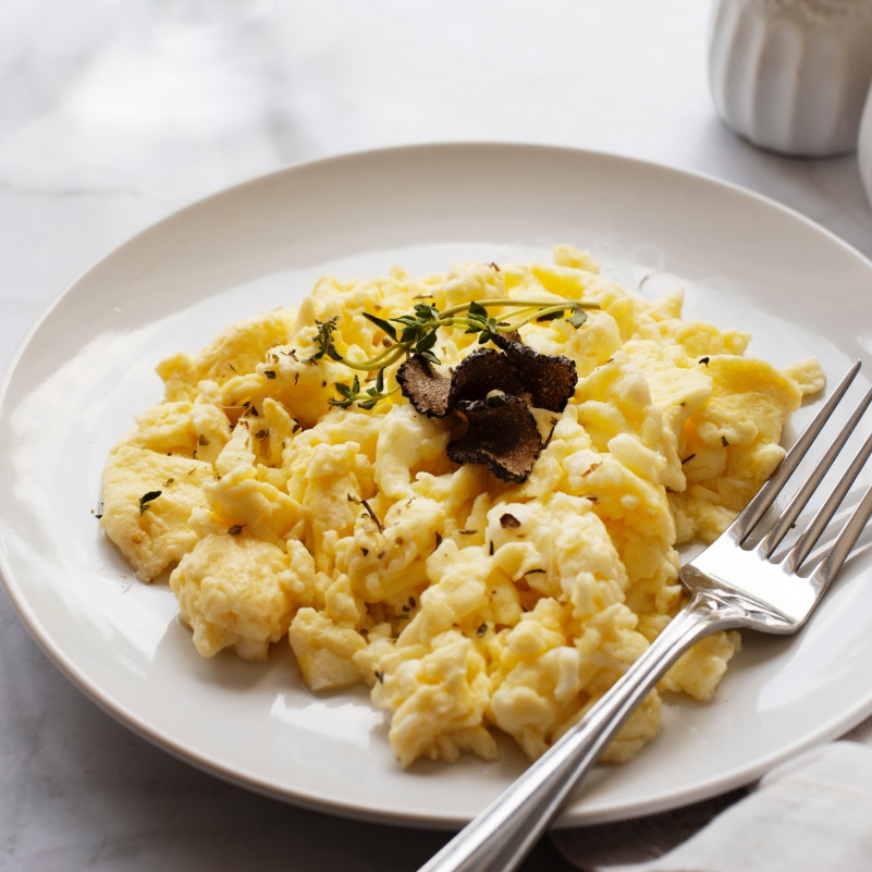 Resep orak-arik telur sosis bayam, masakan sehat kilat yang cocok buat sarapan anak kos