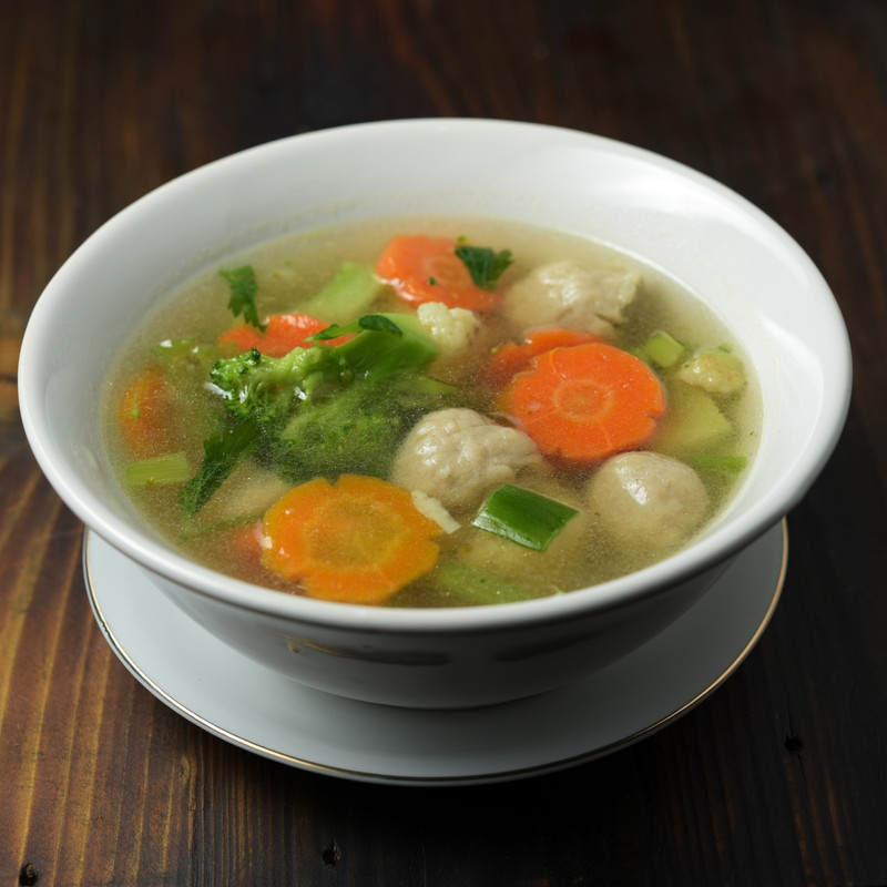 Resep bakso kuah sayur praktis, hangat, segar, dan bisa masak pakai panci kecil